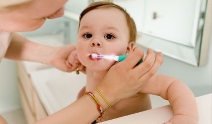 Jak správně pečovat o dětské zoubky