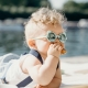 KIETLA Sluneční brýle Ourson Almond Green 1 - 2 roky