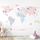 PASTELOWE LOVE Samolepka na zeď Mapa světa Pink L