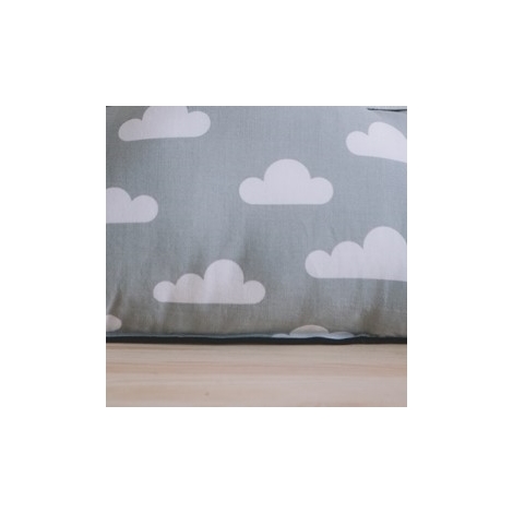 VIGVAM DESIGN Polštář šedý s mraky, černý lem